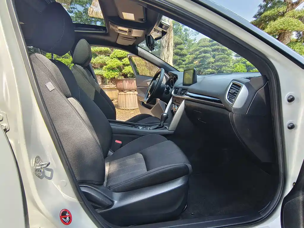 Mazda CX-4 2018 2.0L automatic two-wheel drive Blue Sky Vibrant Edition National V купить на сайте DeffCars