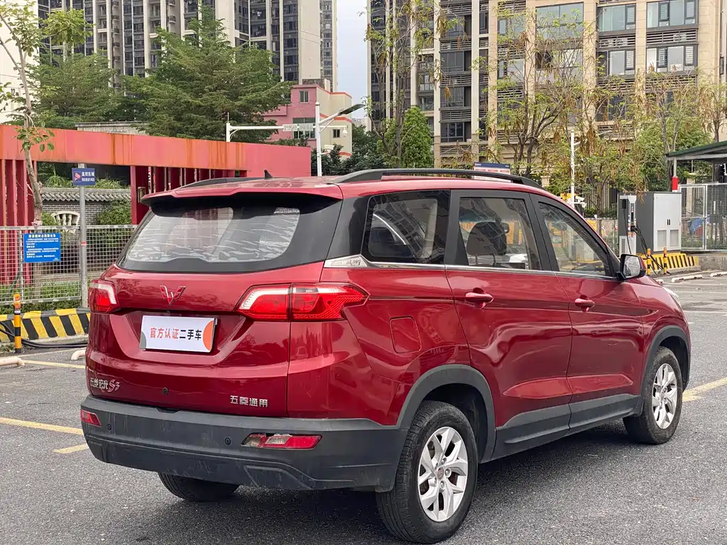Wuling Hongguang S3 2018 1.5L Manual Comfort Type National V купить на сайте DeffCars