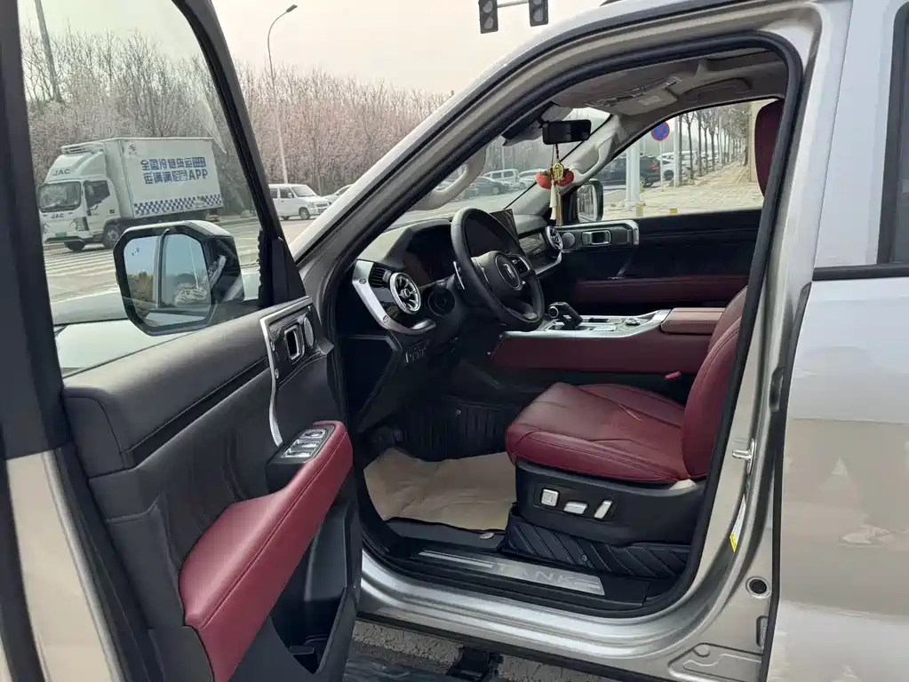 Tank 400 New Energy 2024 Hi4-T City Edition купить на сайте DeffCars