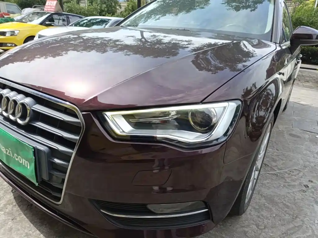 Audi A3 2015 Sportback 35 TFSI Millionaire Commemorative Comfort Model купить на сайте DeffCars