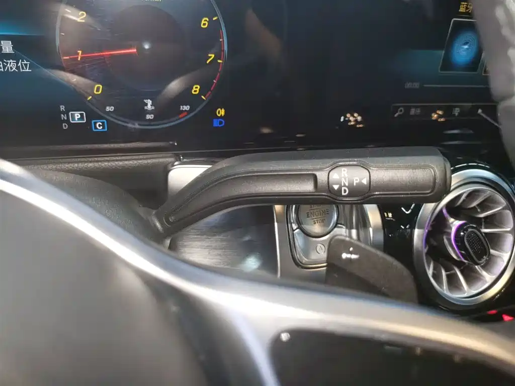 Mercedes-Benz GLB 2023 GLB 220 Dynamic купить на сайте DeffCars