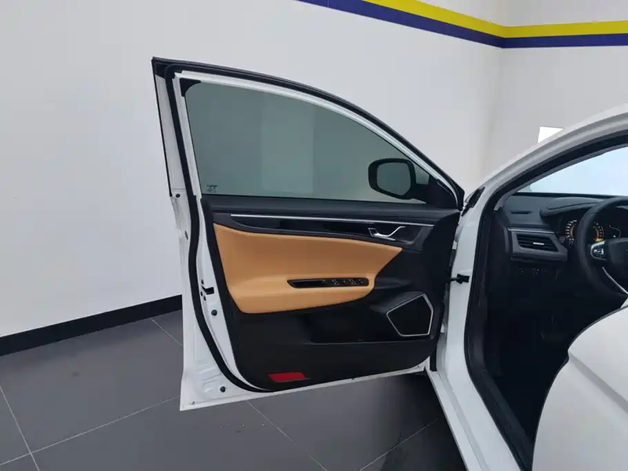 Emgrand GL 2020 1.4T CVT luxury model купить на сайте DeffCars