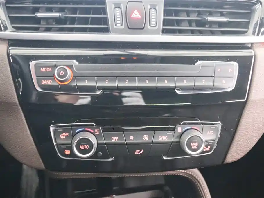BMW X1 2018 sDrive18Li Exclusive Model купить на сайте DeffCars