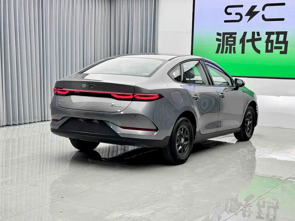 Qin PLUS 2026 DM-i 128KM aggressive model купить на сайте DeffCars