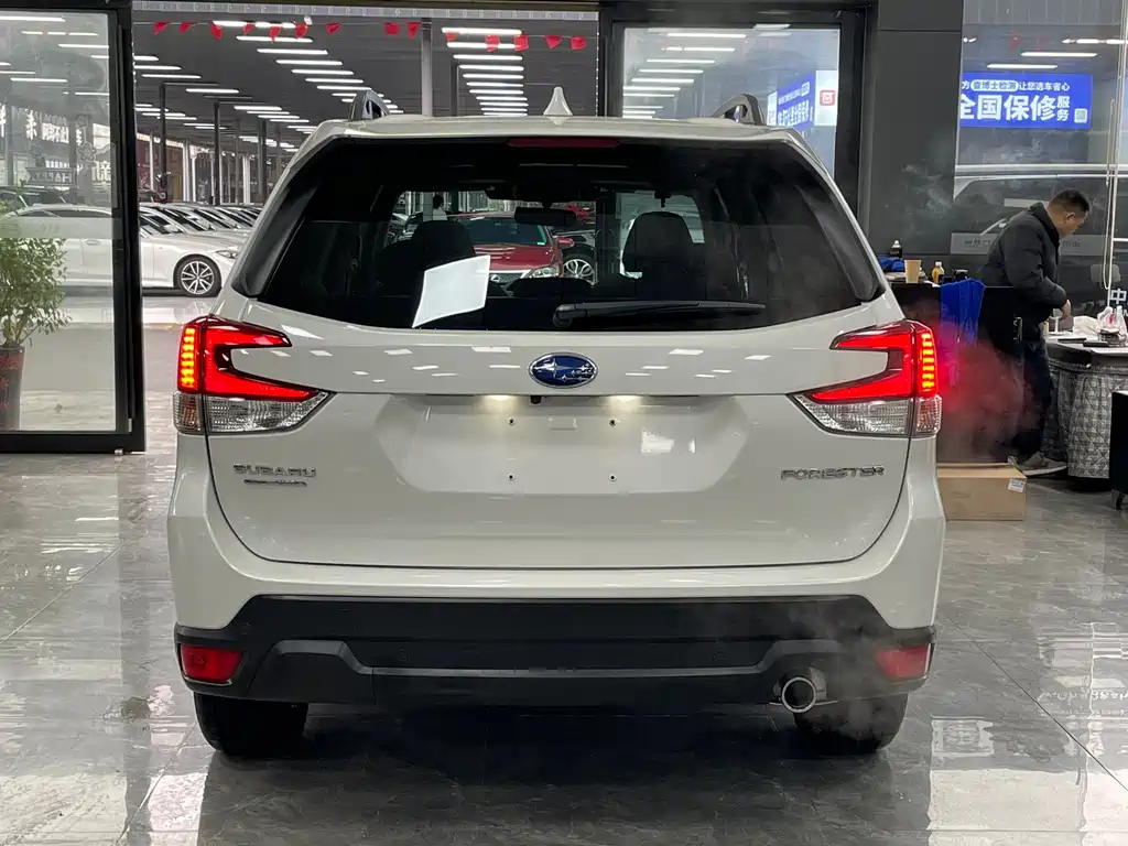 Forester 2022 2.0i AWD Deluxe Edition EyeSight купить на сайте DeffCars