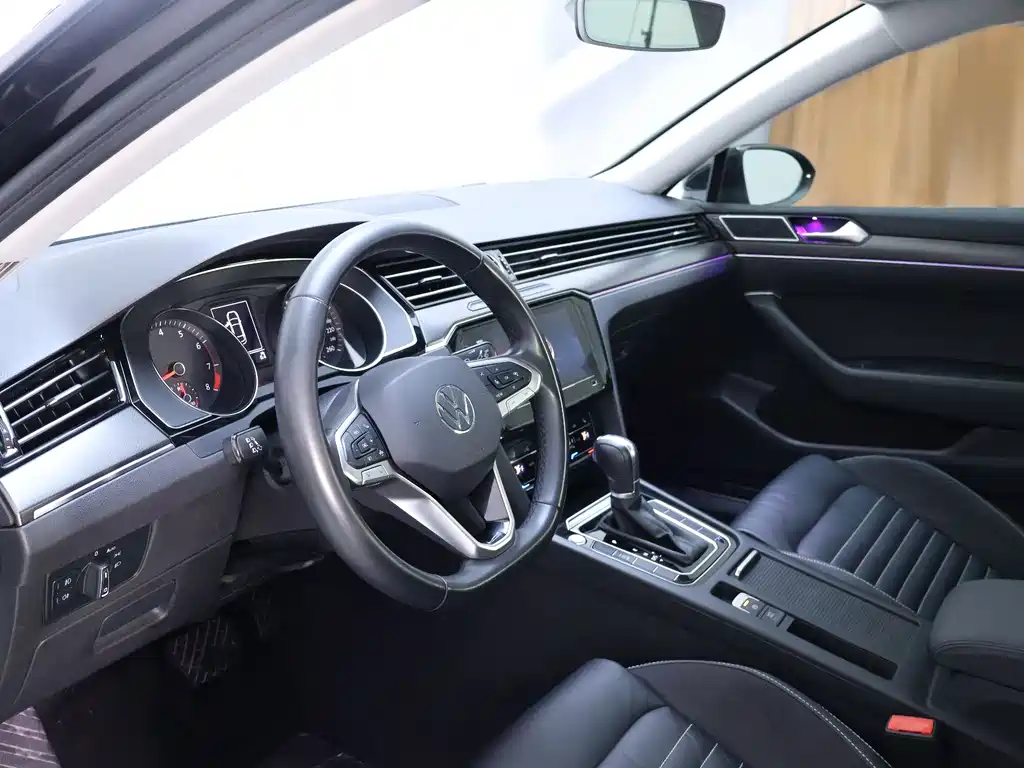 Magotan 2023 2 million commemorative edition 330TSI DSG leading model купить на сайте DeffCars