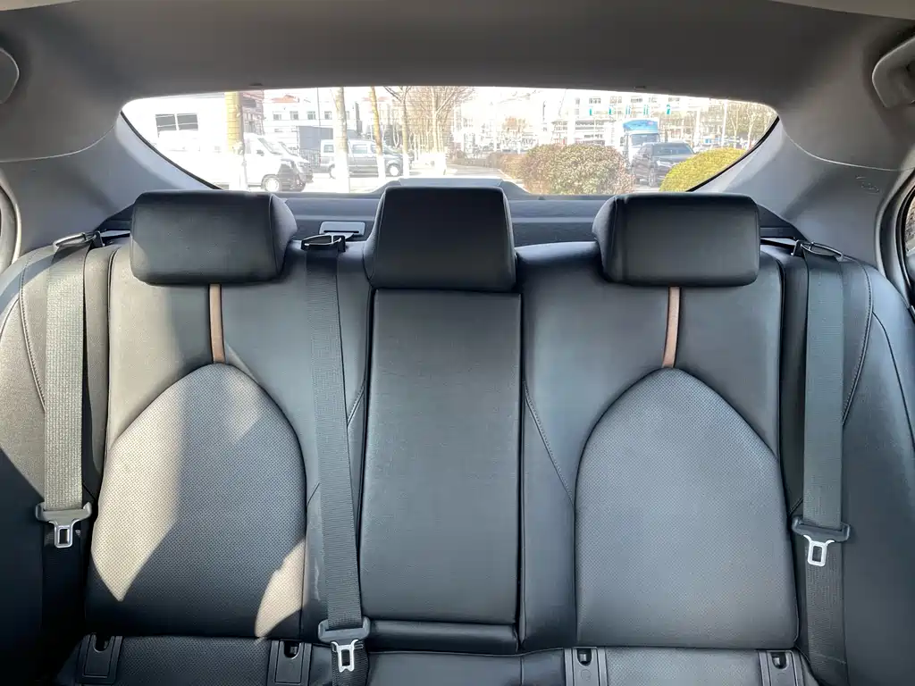 Camry 2021 2.0G Deluxe Edition купить на сайте DeffCars