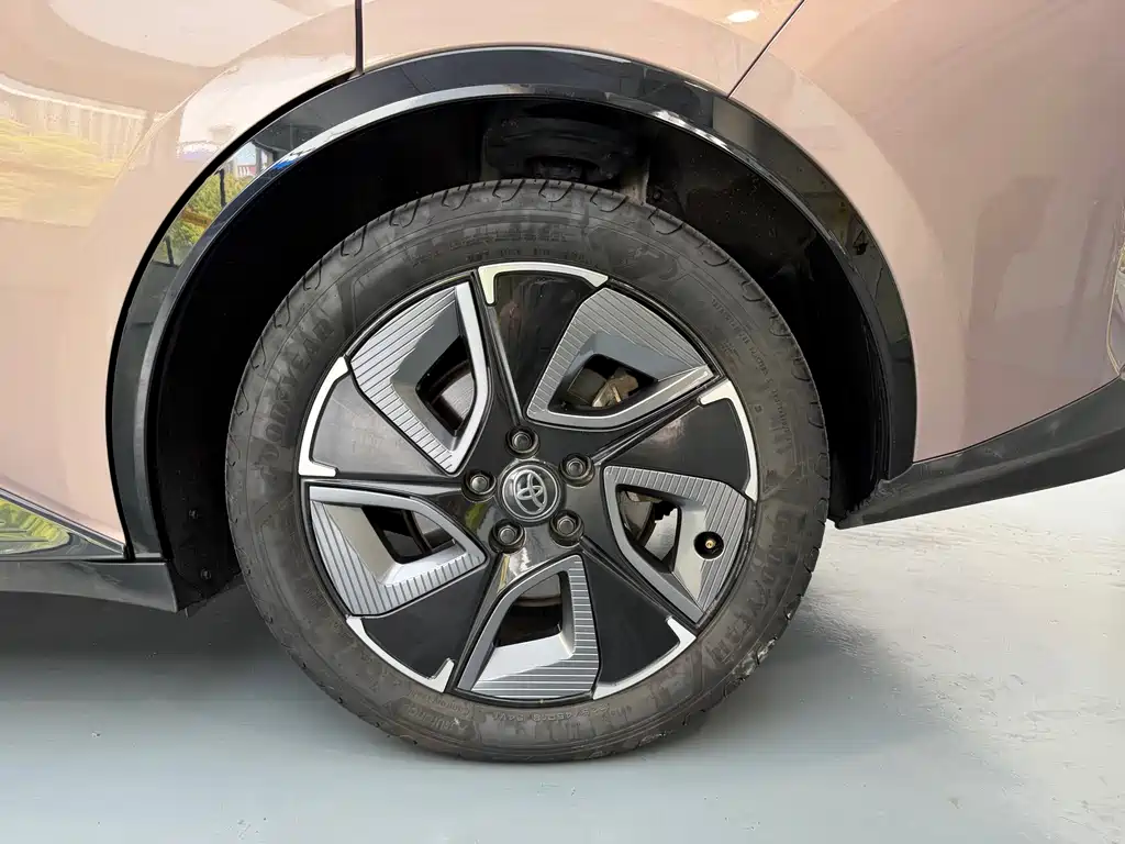 Toyota bZ3 2023 model 616km long range Premium купить на сайте DeffCars
