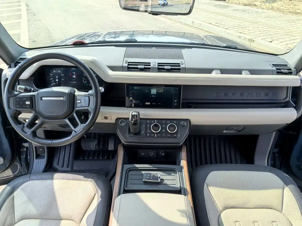 Land Rover Defender 2021 110 P400 X-DYNAMIC HSE купить на сайте DeffCars