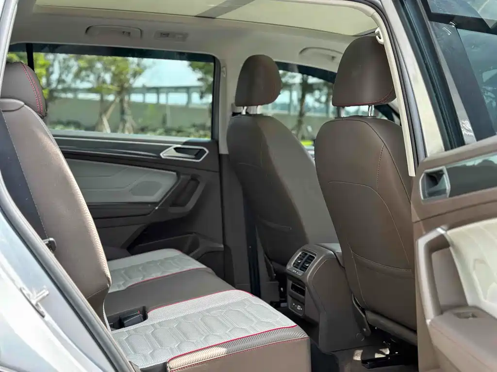 Tiguan L 2021 380TSI automatic four-wheel drive R-Line flagship version 7 seats купить на сайте DeffCars