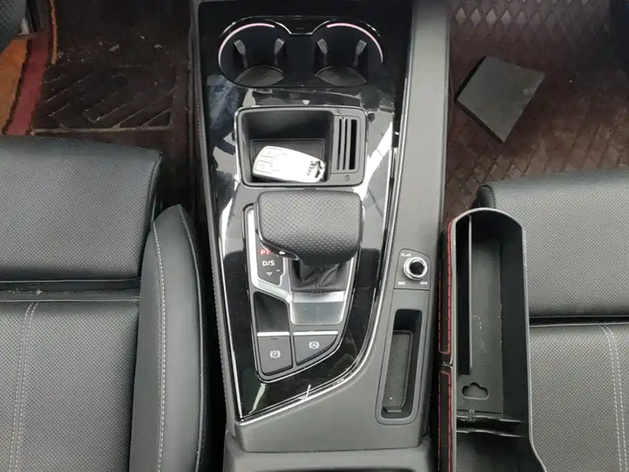 Audi A4L 2024 40 TFSI luxury and dynamic model купить на сайте DeffCars