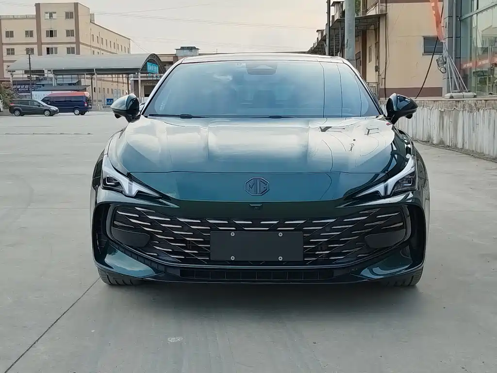 MG7 2023 2.0T Automatic Beauty Hunting Exclusive Edition купить на сайте DeffCars