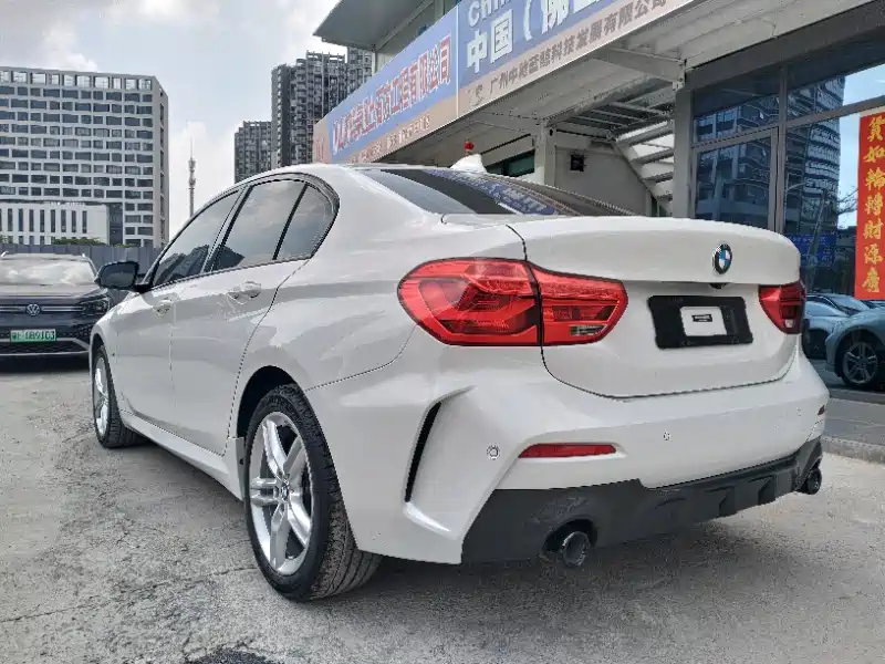 BMW 1 Series 2022 120i M Sports Night Edition купить на сайте DeffCars