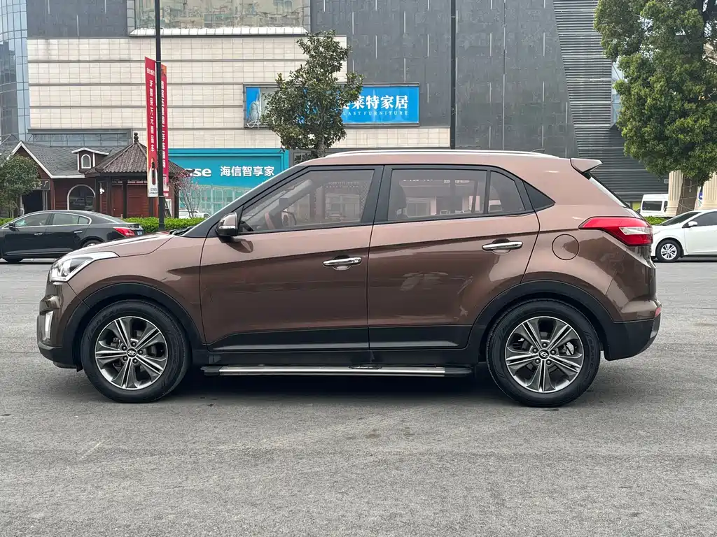 Beijing Hyundai ix25 2015 1.6L automatic two-wheel drive premium DLX купить на сайте DeffCars