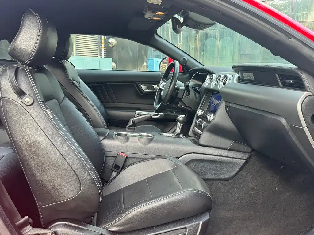 Mustang 2021 2.3T EcoBoost купить на сайте DeffCars