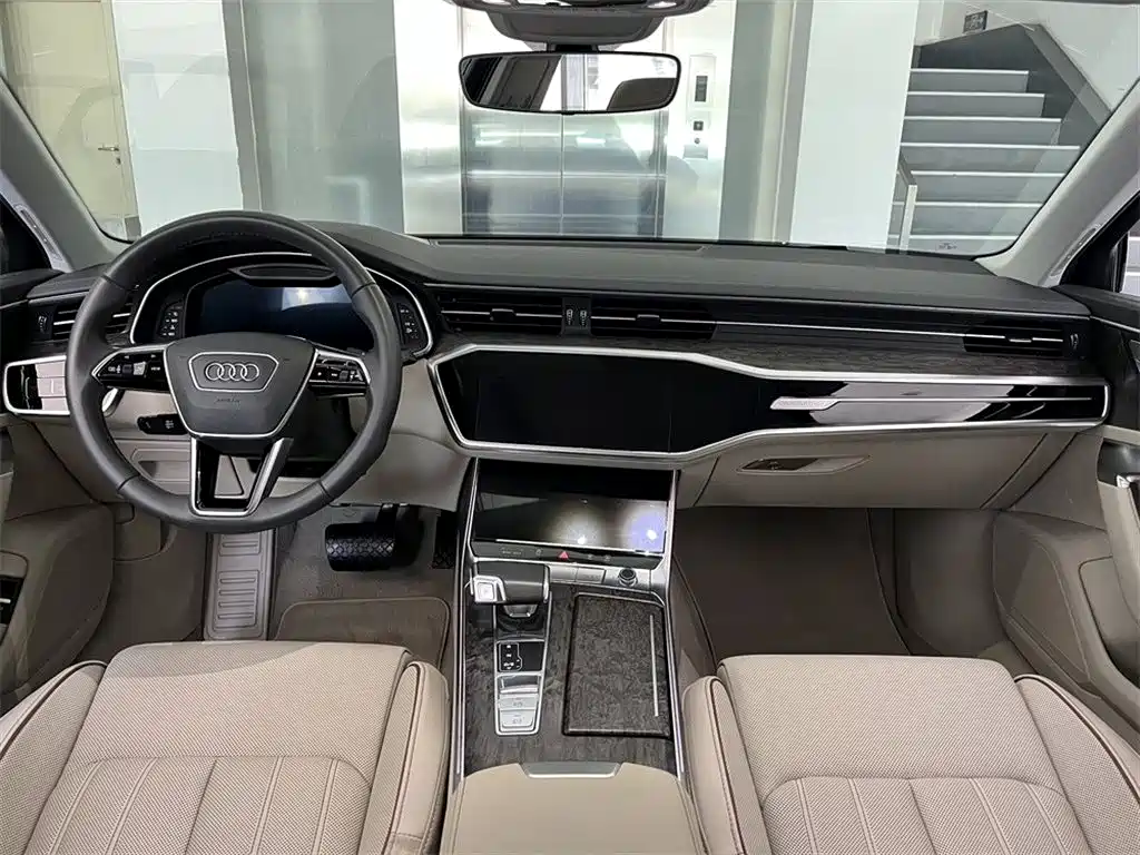 Audi A6L 2019 55 TFSI quattro exclusive and elegant model купить на сайте DeffCars