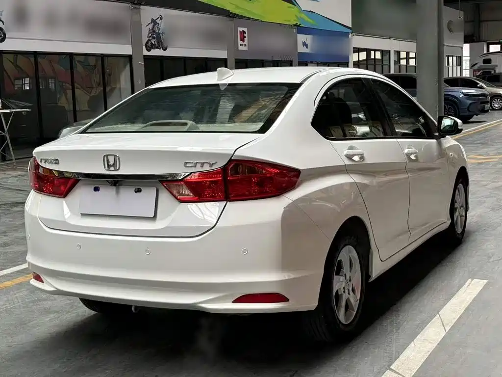 Fengfan 2015 1.5L CVT Deluxe Edition купить на сайте DeffCars