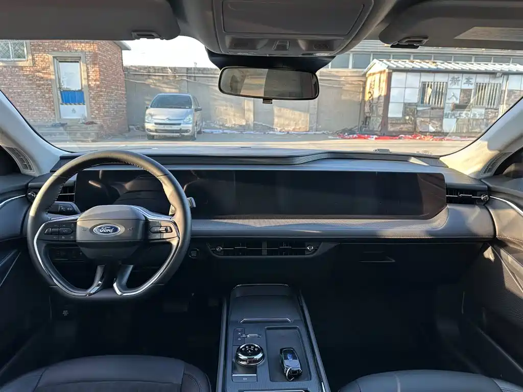 Mondeo 2023 EcoBoost 180 Luxury купить на сайте DeffCars