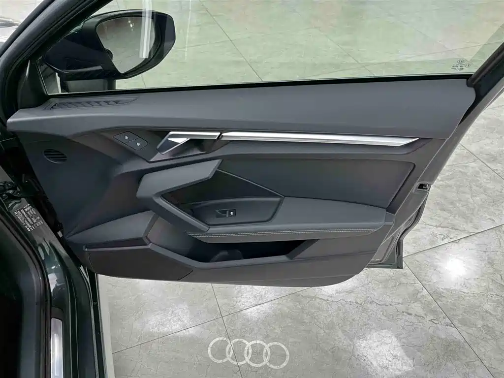 Audi A3 2023 facelift Sportback 35 TFSI stylish and sporty купить на сайте DeffCars