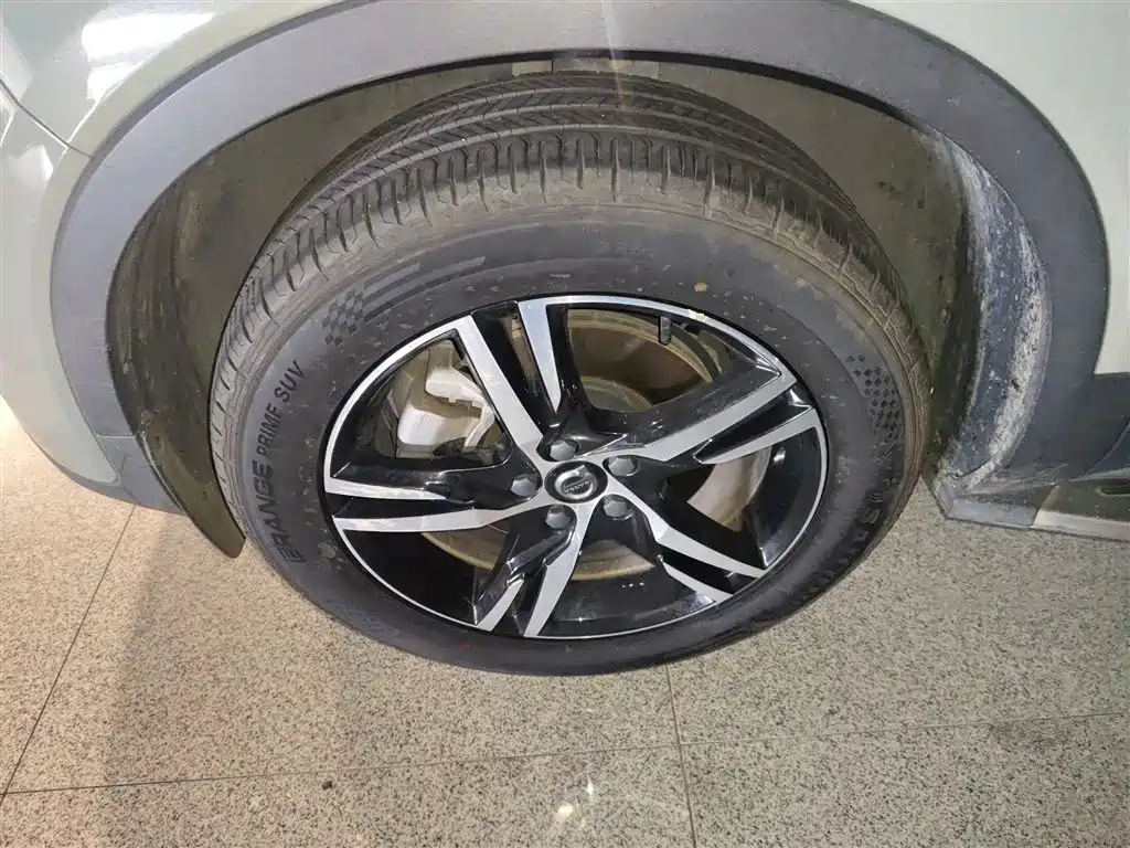 Volvo XC40 2023 B3 Zhiyuan Sports Edition купить на сайте DeffCars