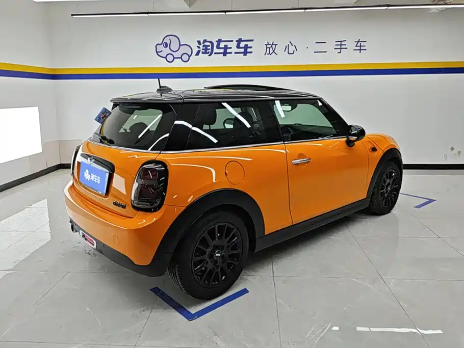 MINI 2016 1.2T ONE Avant-Garde купить на сайте DeffCars