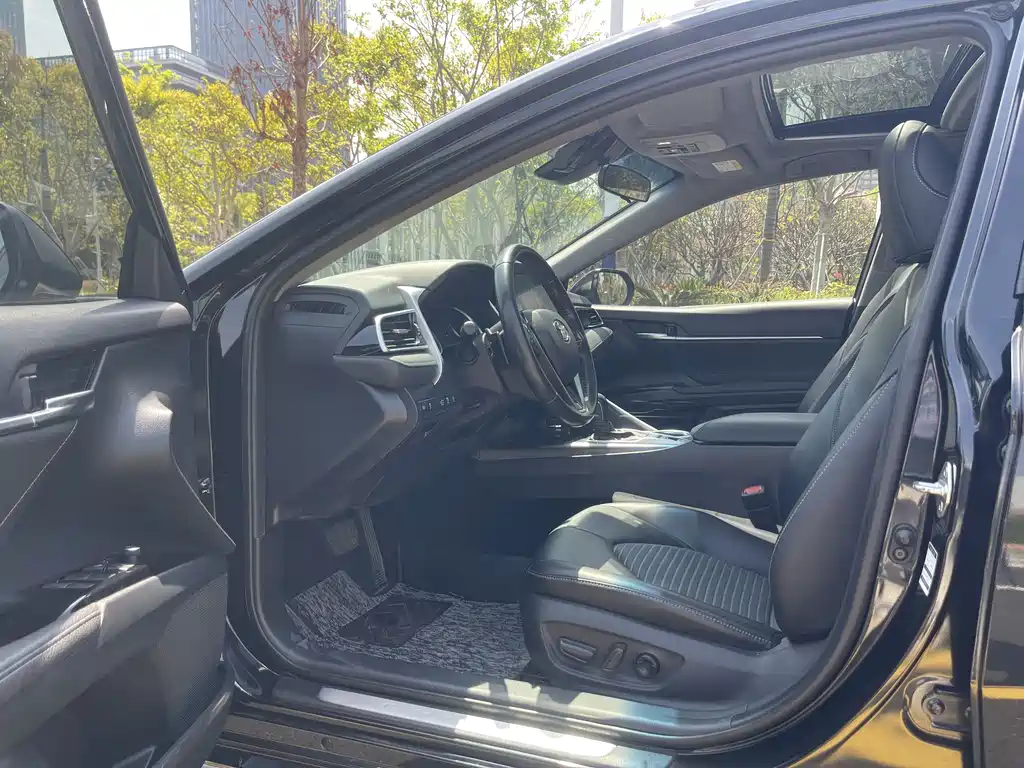 Camry 2022 2.0S Knight Edition купить на сайте DeffCars