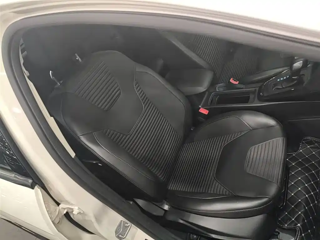 Focus 2018 hatchback classic 1.6L automatic stylish smart mobility version купить на сайте DeffCars