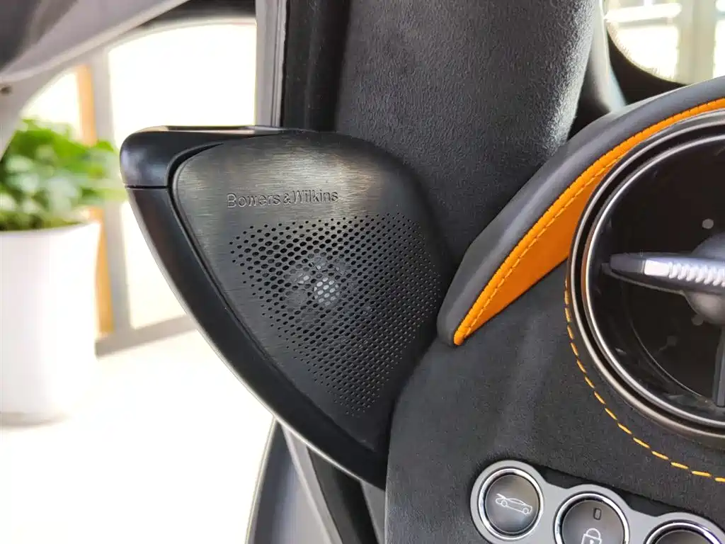 McLaren 720S 2019 4.0T Coupe купить на сайте DeffCars