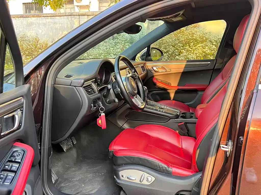 Macan 2017 Macan 2.0T купить на сайте DeffCars