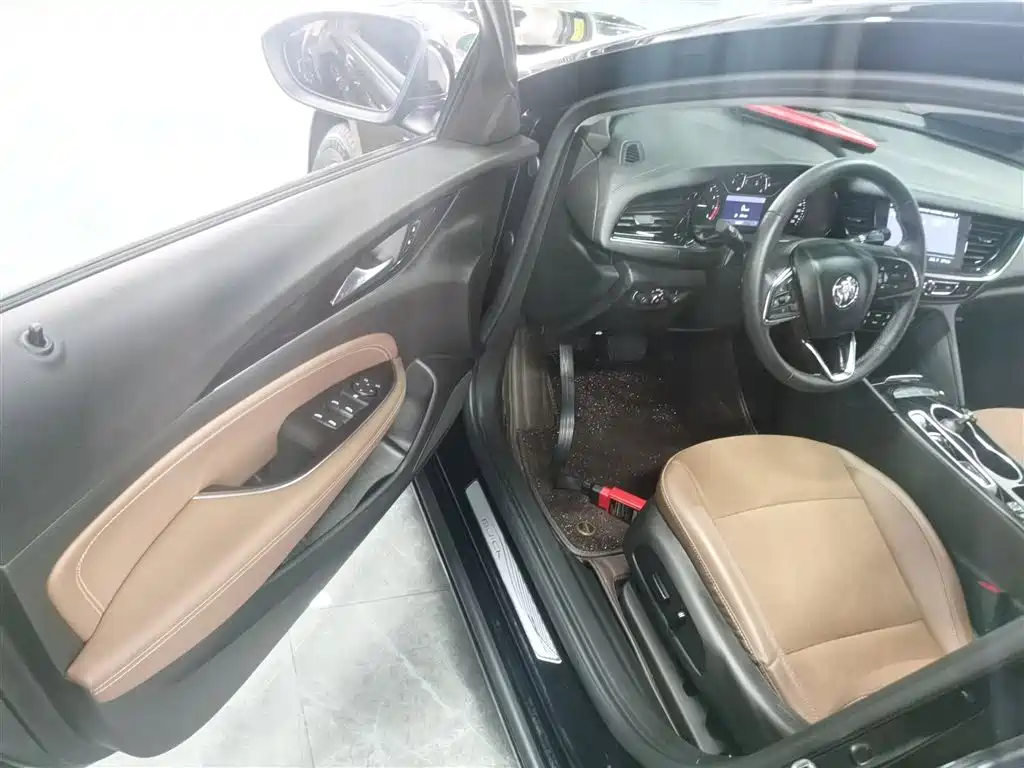 Regal 2023 552T smart model купить на сайте DeffCars