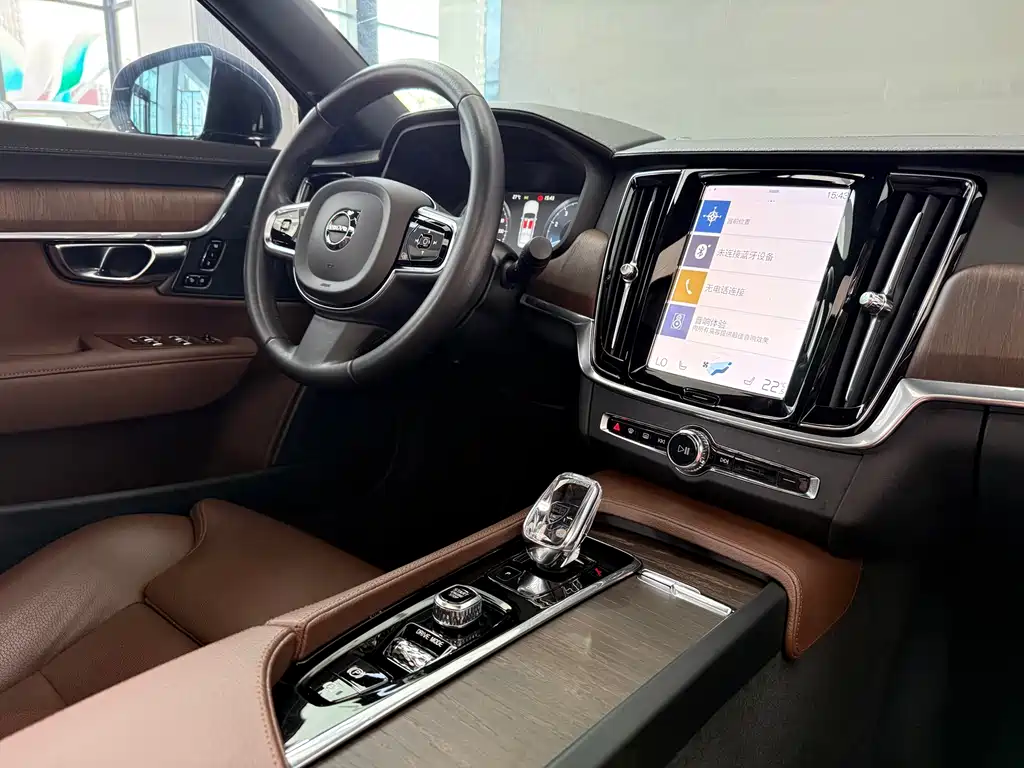 Volvo S90 2021 B5 Zhiyuan Luxury Edition купить на сайте DeffCars