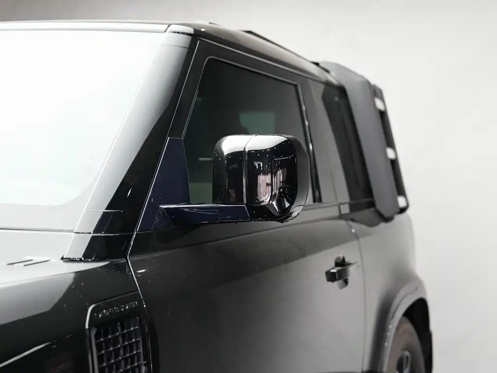 Land Rover Defender 2021 90 P400 X-DYNAMIC S купить на сайте DeffCars