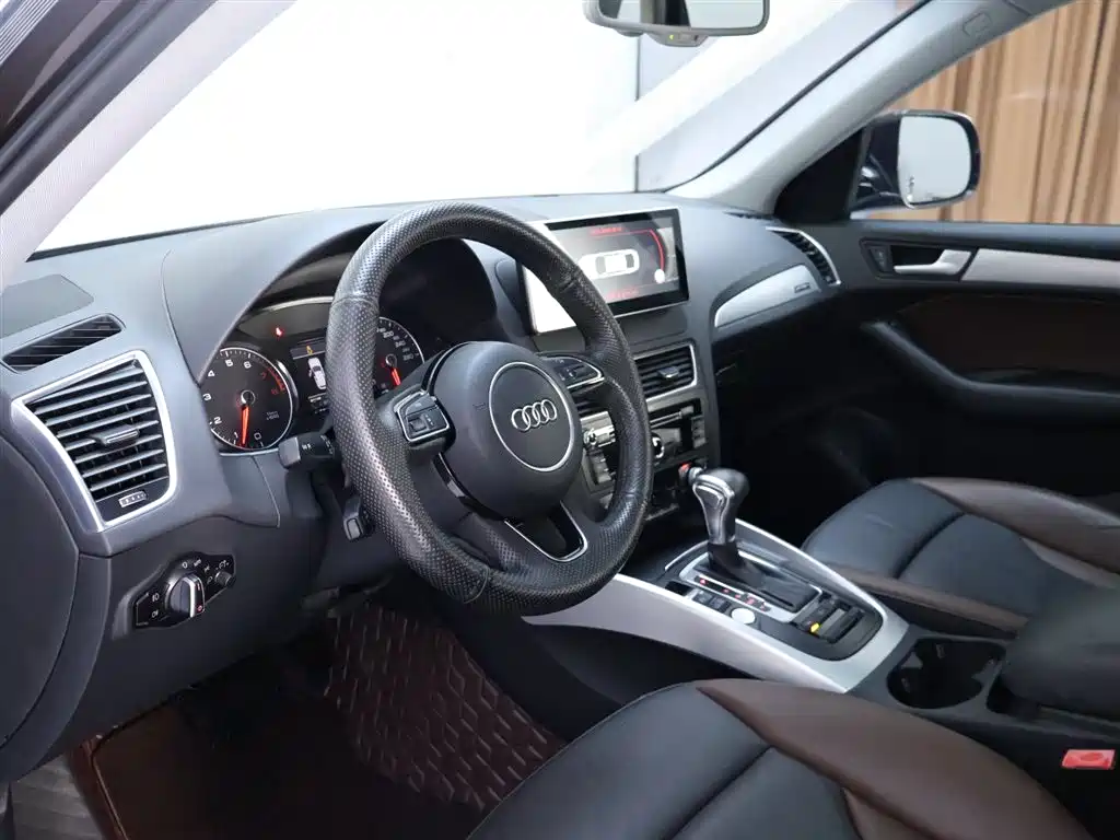 Audi Q5 2018 Collector's Edition 40 TFSI Technology купить на сайте DeffCars