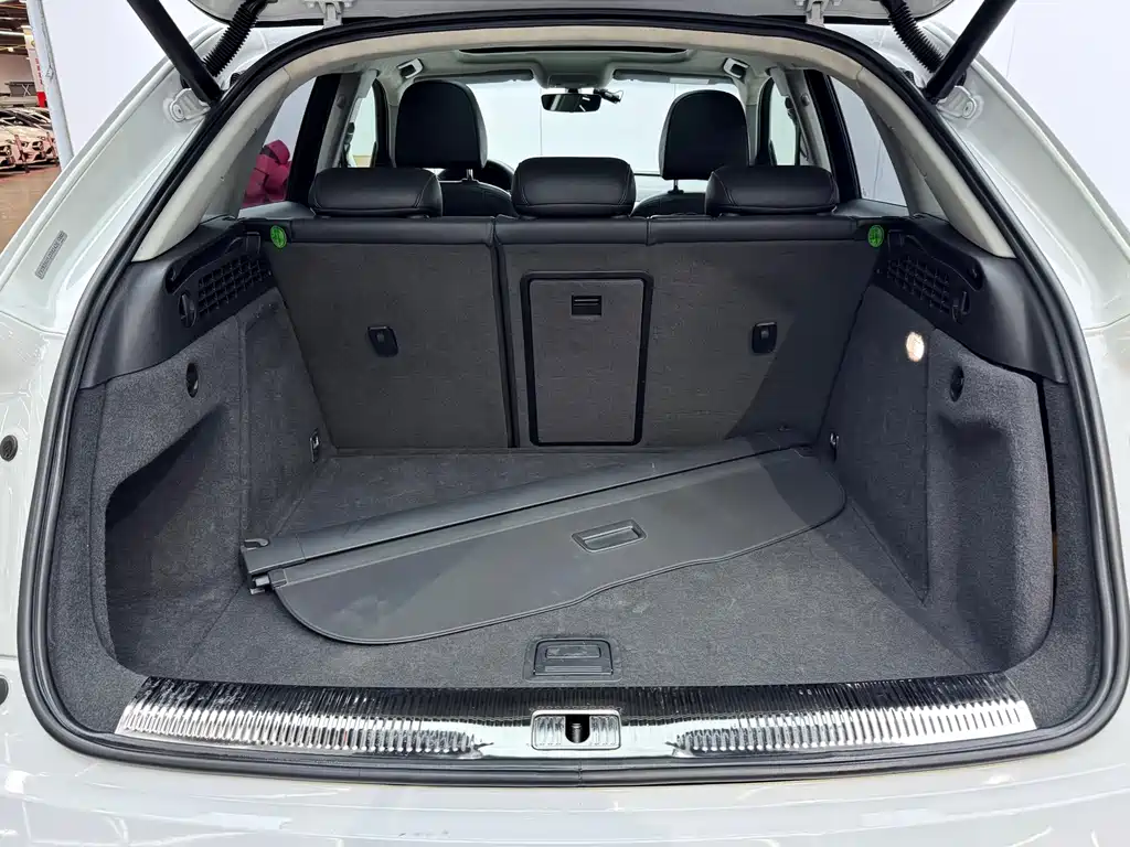 Audi Q3 2018 30th Anniversary Model 30 TFSI Fashion Model купить на сайте DeffCars