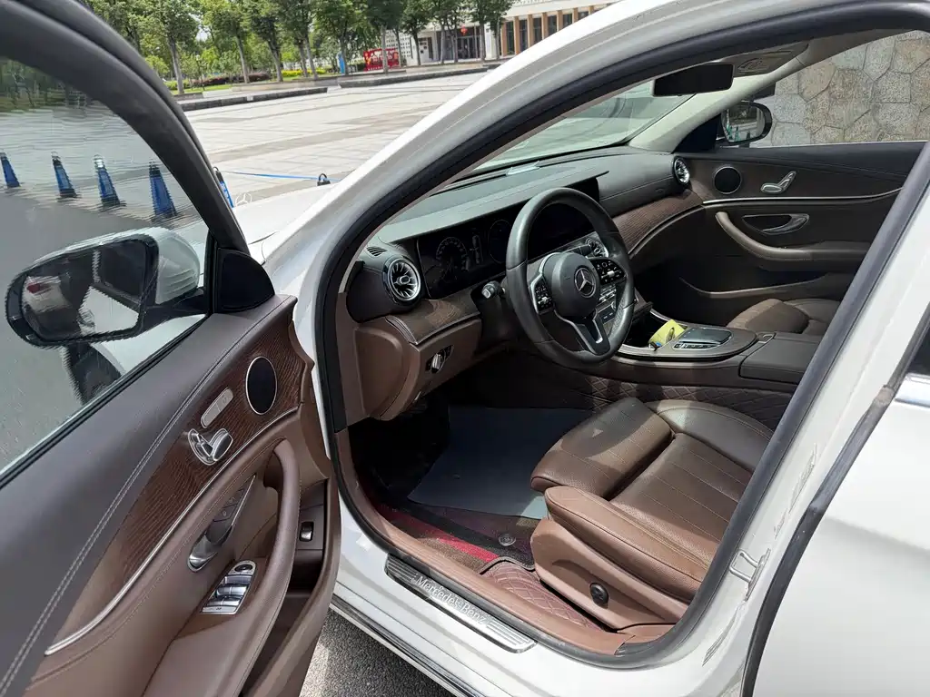 Mercedes-Benz E-Class 2019 E 260 L купить на сайте DeffCars