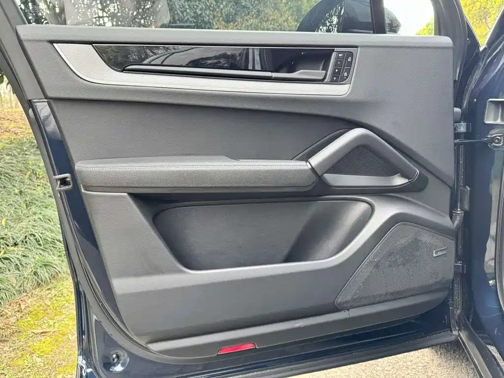 Cayenne 2025 Cayenne 3.0T купить на сайте DeffCars