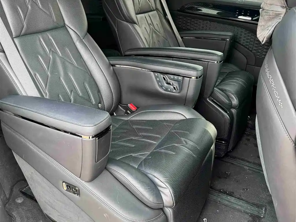 Jikrypton 009 2024 seven-seat aisle version four-wheel drive 108kWh купить на сайте DeffCars