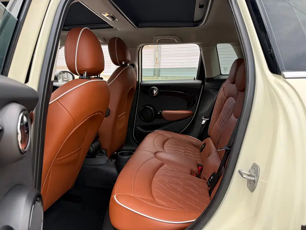 MINI 2022 1.5T COOPER Artist Five-Door Edition купить на сайте DeffCars