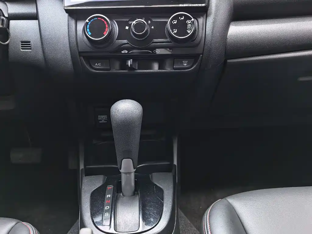 Fit 2018 1.5L CVT Comfort Edition купить на сайте DeffCars