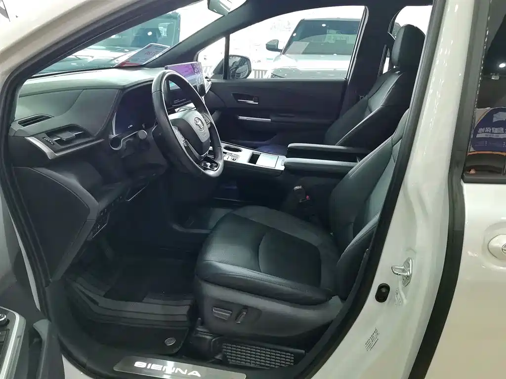 SIENNA 2023 2.5L Hybrid Extreme Edition купить на сайте DeffCars