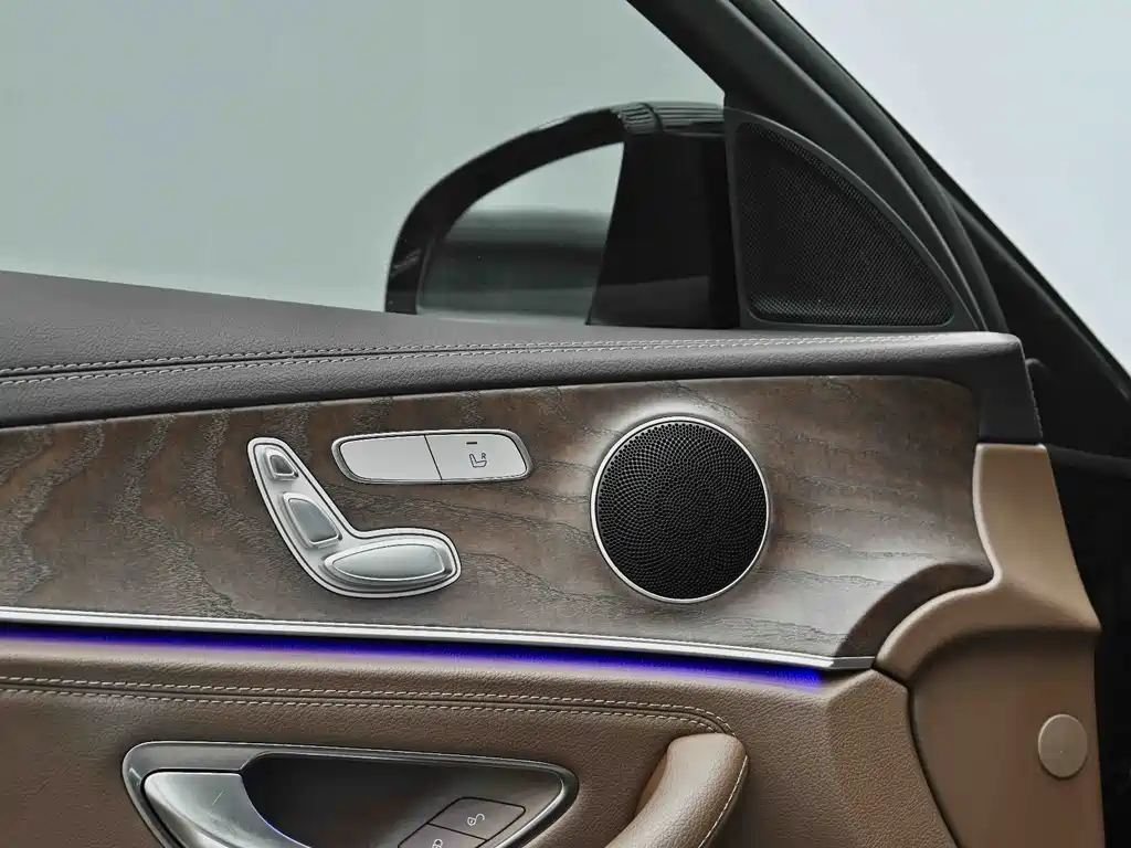 Mercedes-Benz E-Class 2022 E 260 L купить на сайте DeffCars