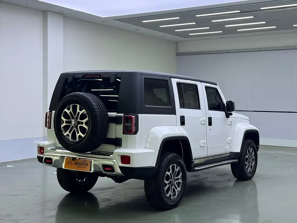 Beijing Off-Road BJ40 2024 2.0T City Hunter Honor Edition купить на сайте DeffCars