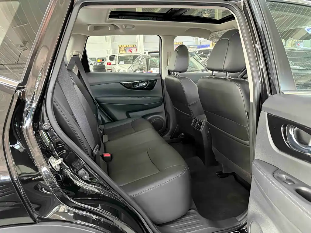 X-Trail 2022 2.0L 2WD Intelligent Comfort Edition купить на сайте DeffCars