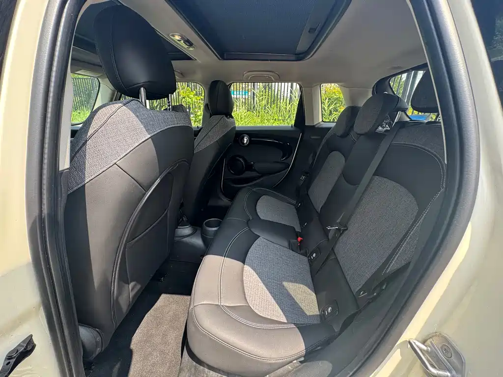 MINI 2019 1.5T COOPER Classic Five-Door Edition купить на сайте DeffCars