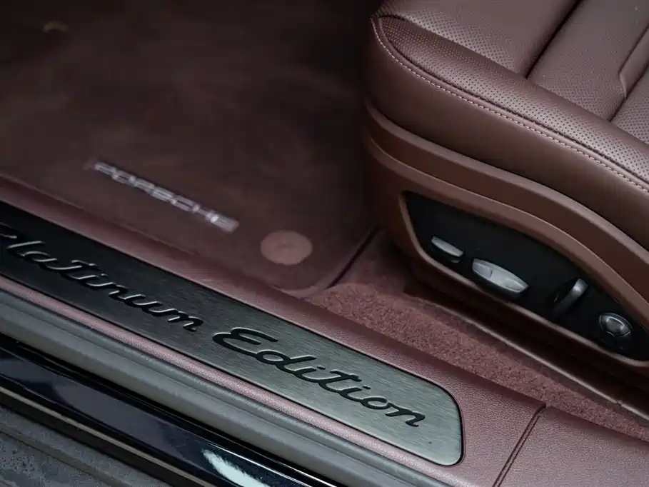 Panamera 2023 facelift Panamera Executive Extended Platinum Edition 2.9T купить на сайте DeffCars