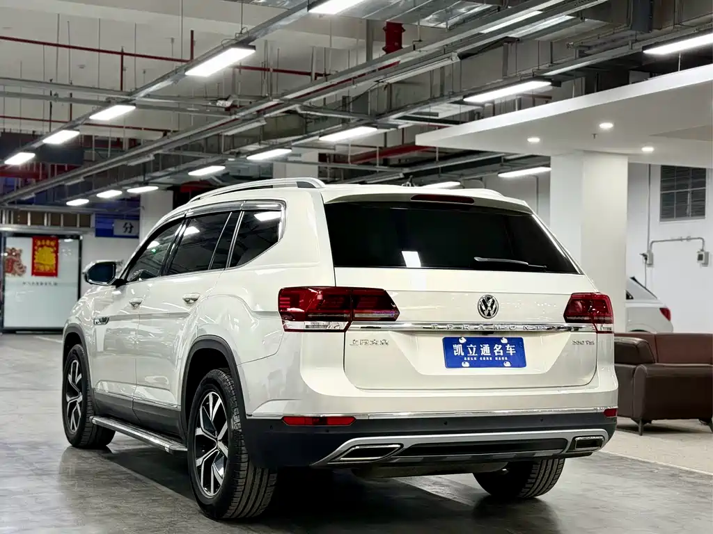 Touron 2019 330TSI 2WD Deluxe Edition National VI купить на сайте DeffCars