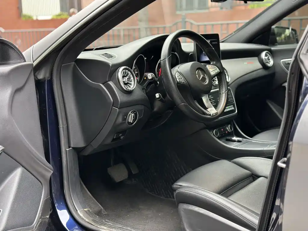 Mercedes-Benz CLA (Imported) 2018 CLA 200 Fashion Model купить на сайте DeffCars