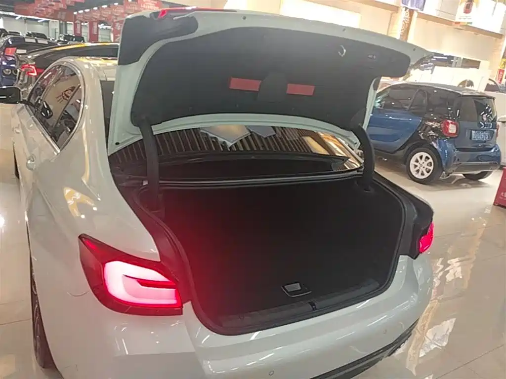 BMW 5 Series New Energy 2022 Model 2 535Le Pioneer Edition M Sports Package купить на сайте DeffCars