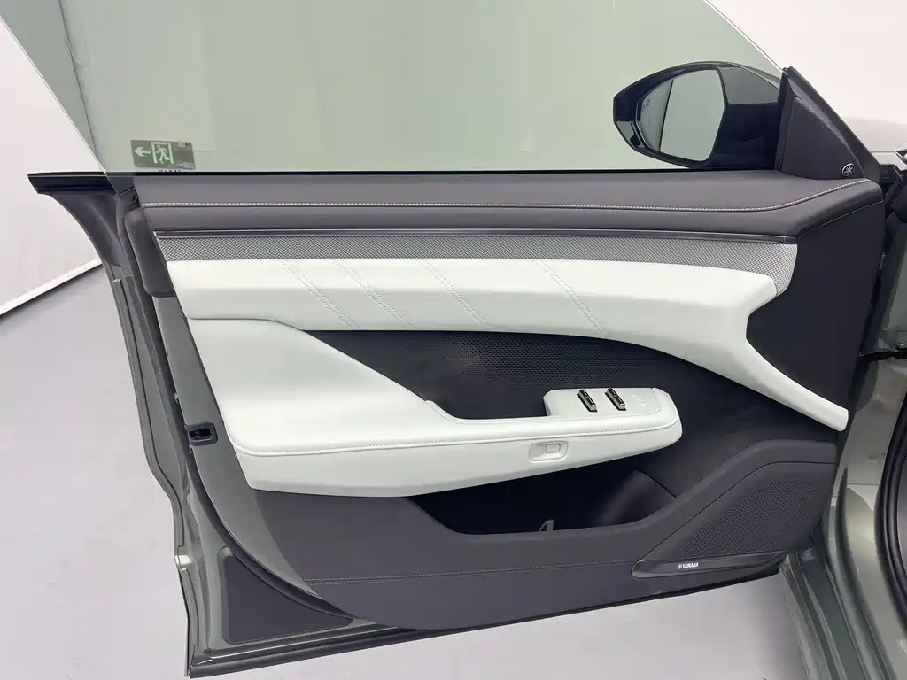 Jikrypton 001 2024 WE version 100kWh rear drive купить на сайте DeffCars