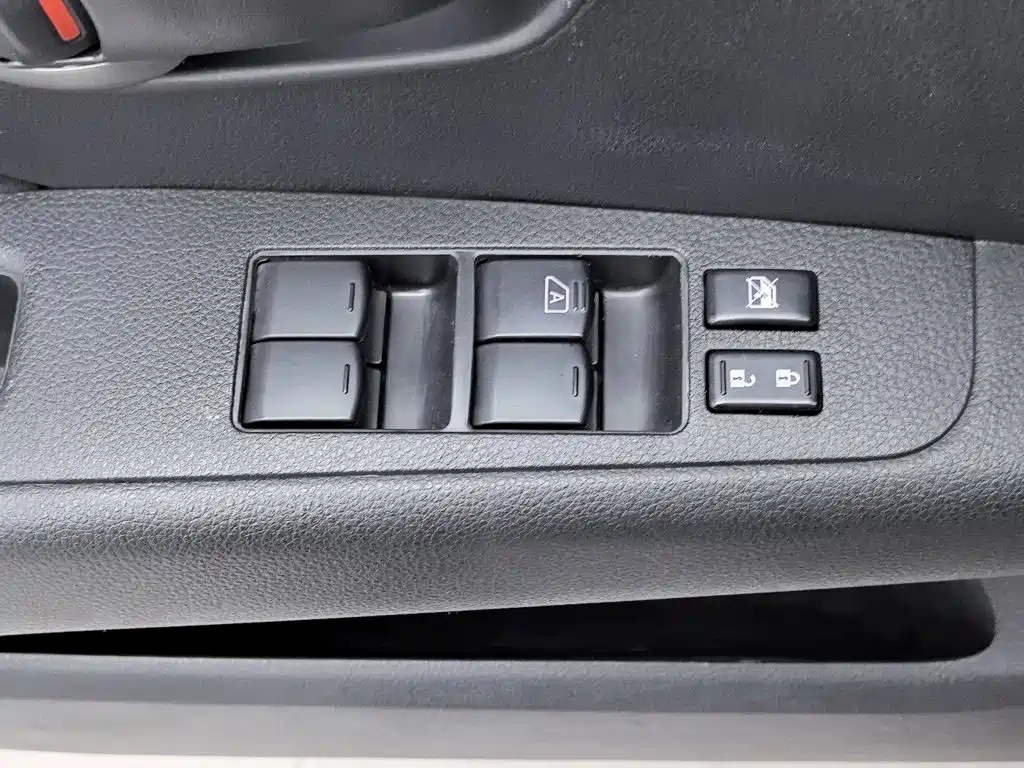 Liwei 2015 1.6XE manual comfort version купить на сайте DeffCars